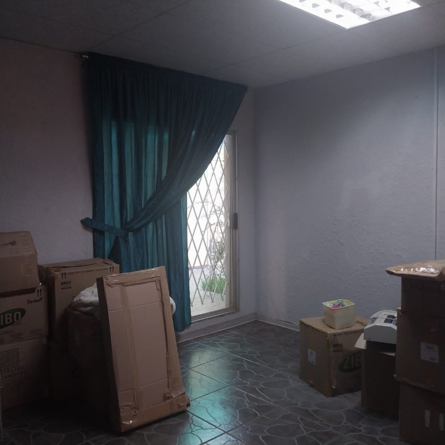 7 Bedroom Property for Sale in Carters Glen Northern Cape